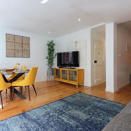 Charming And Stylish Downtown Apt In XIX Century Building Lisboa Kültér fotó