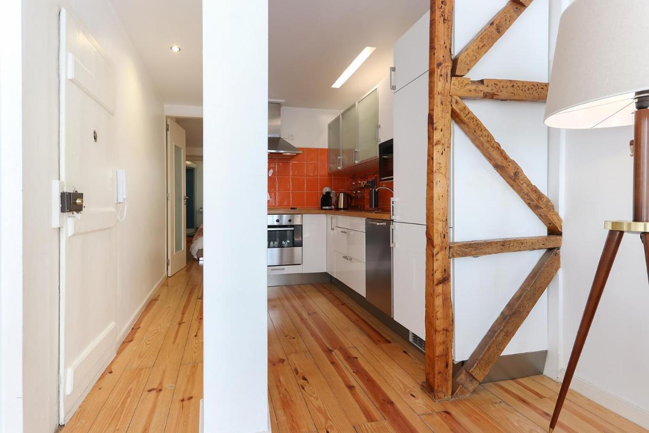 Charming And Stylish Downtown Apt In XIX Century Building Lisboa Kültér fotó