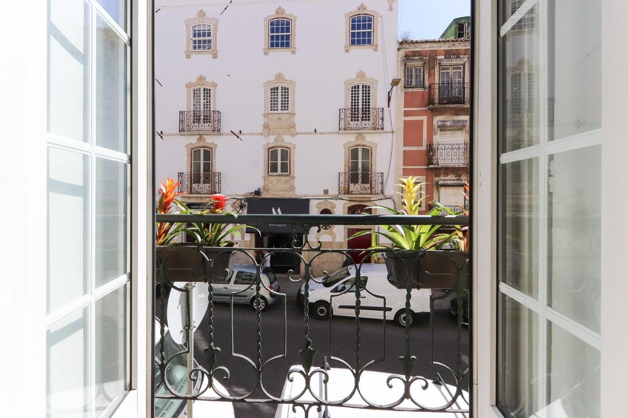 Charming And Stylish Downtown Apt In XIX Century Building Lisboa Kültér fotó