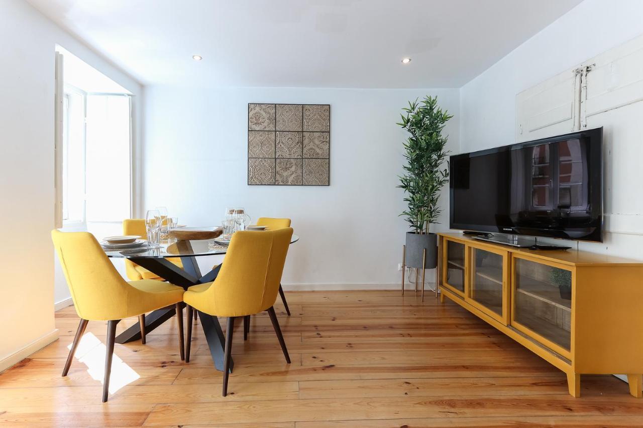 Charming And Stylish Downtown Apt In XIX Century Building Lisboa Kültér fotó